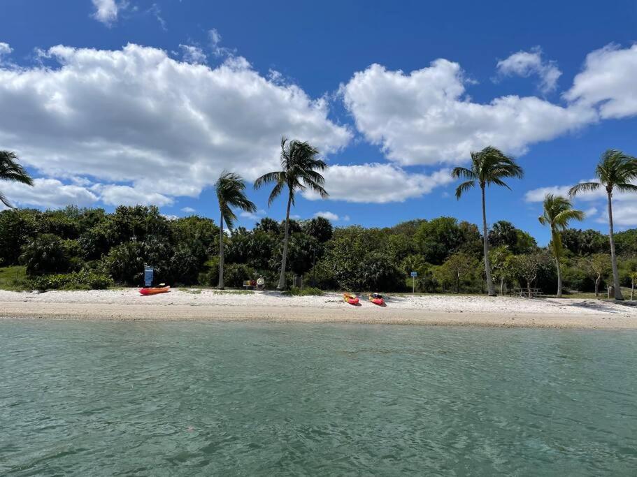 Hot Tub, Tiki Bar, Outdoor Shower, Near Intercoastal Waterway! West Palm Beach Luaran gambar